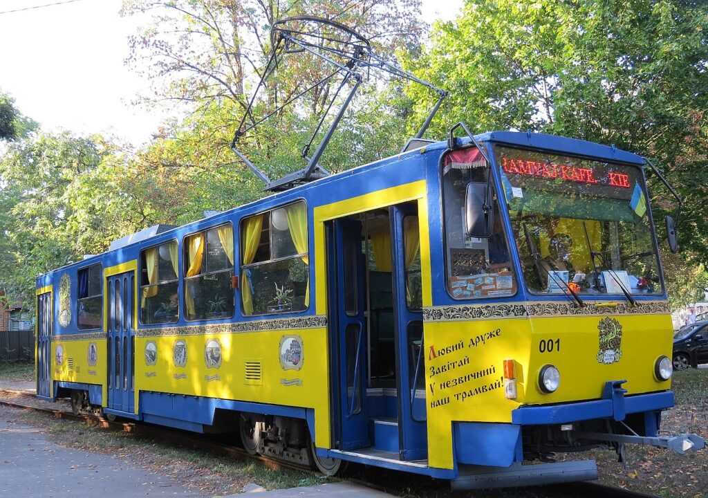 Екскурсія натрамваї-кафе