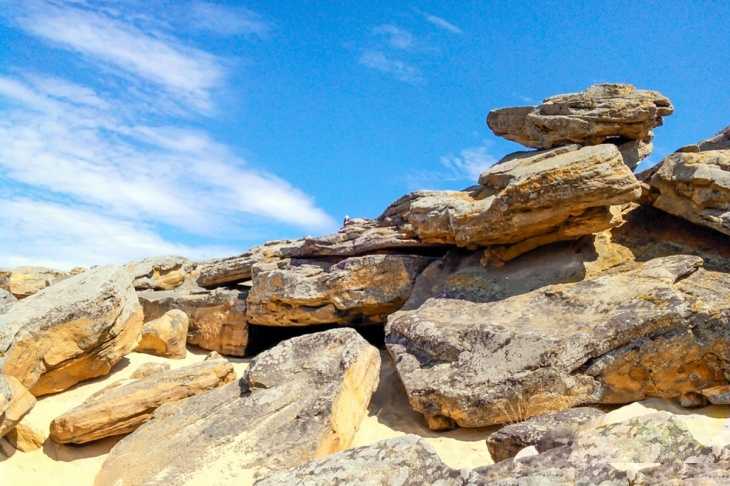 КАМ'ЯНА МОГИЛА