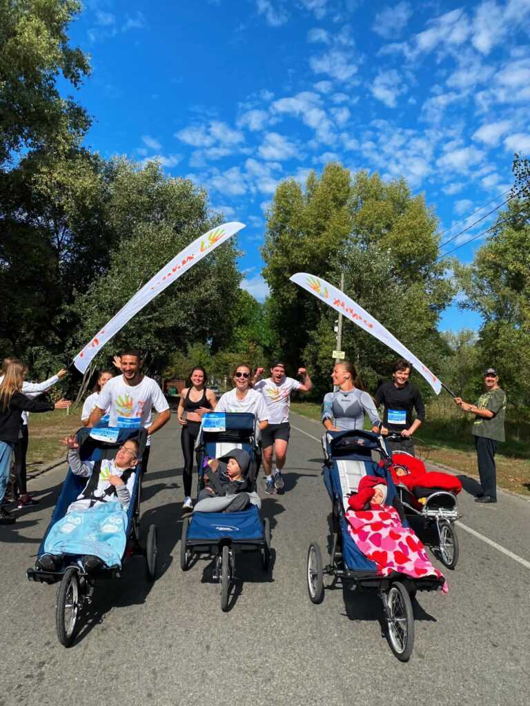 Біговий Клуб «Рука об руку»