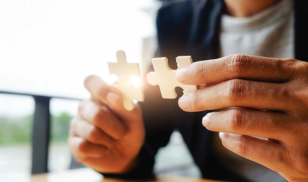 Ділові відносини та фінансові операції