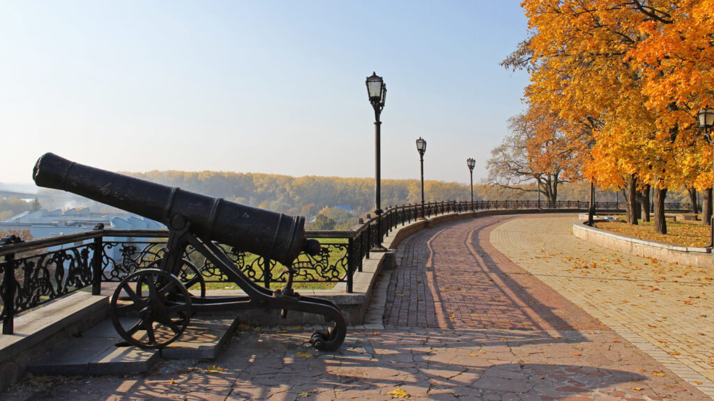 Як працює захист цивільних від військових ризиків?