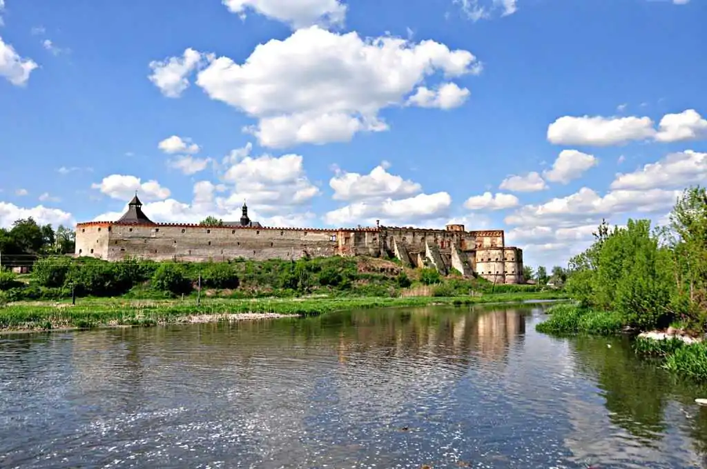 Замок Меджибож